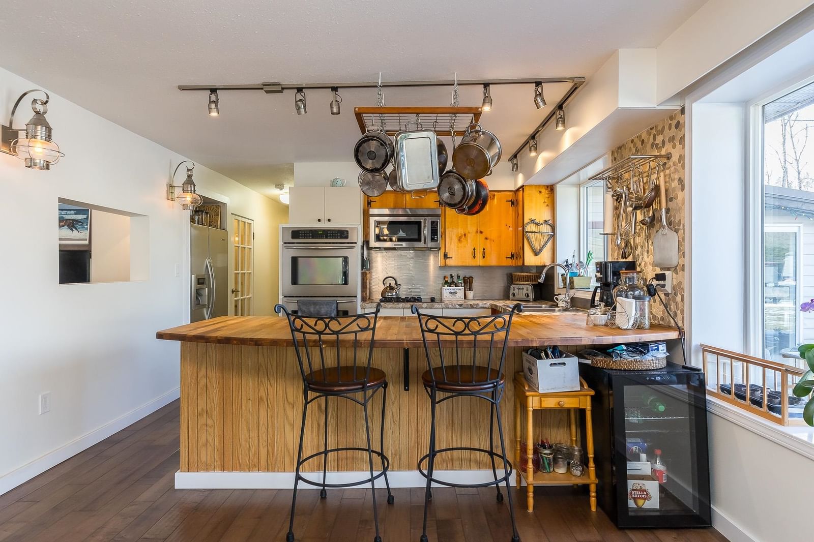 Listing Image 10