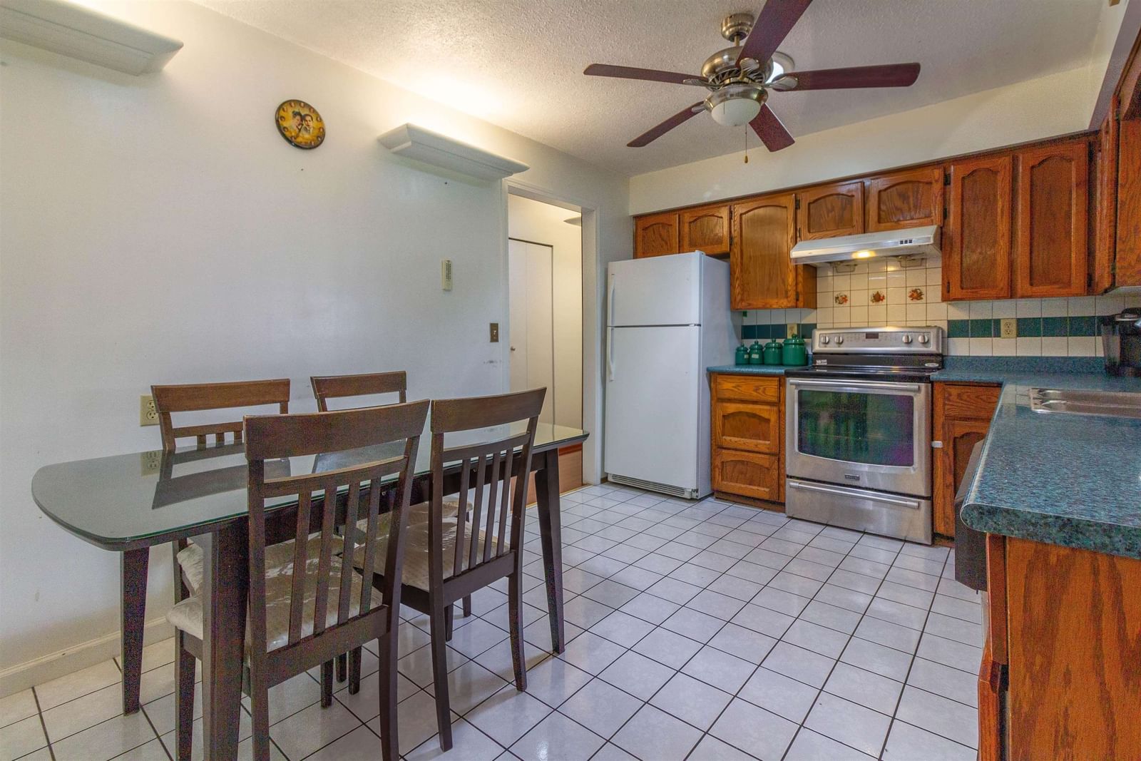 Listing Image 8