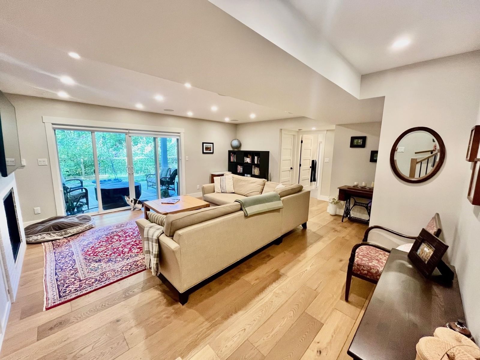 Listing Image 21