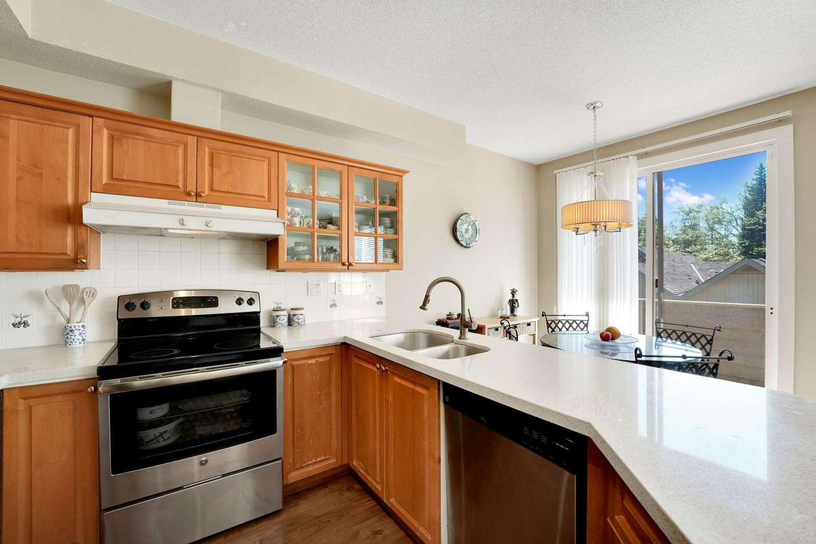 Listing Image 19