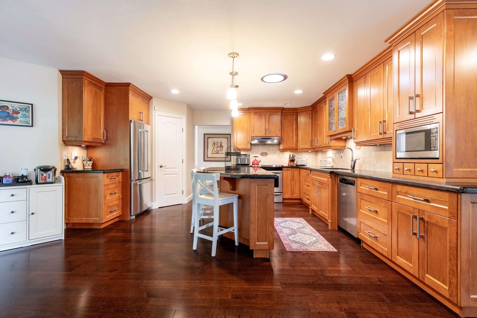 Listing Image 12