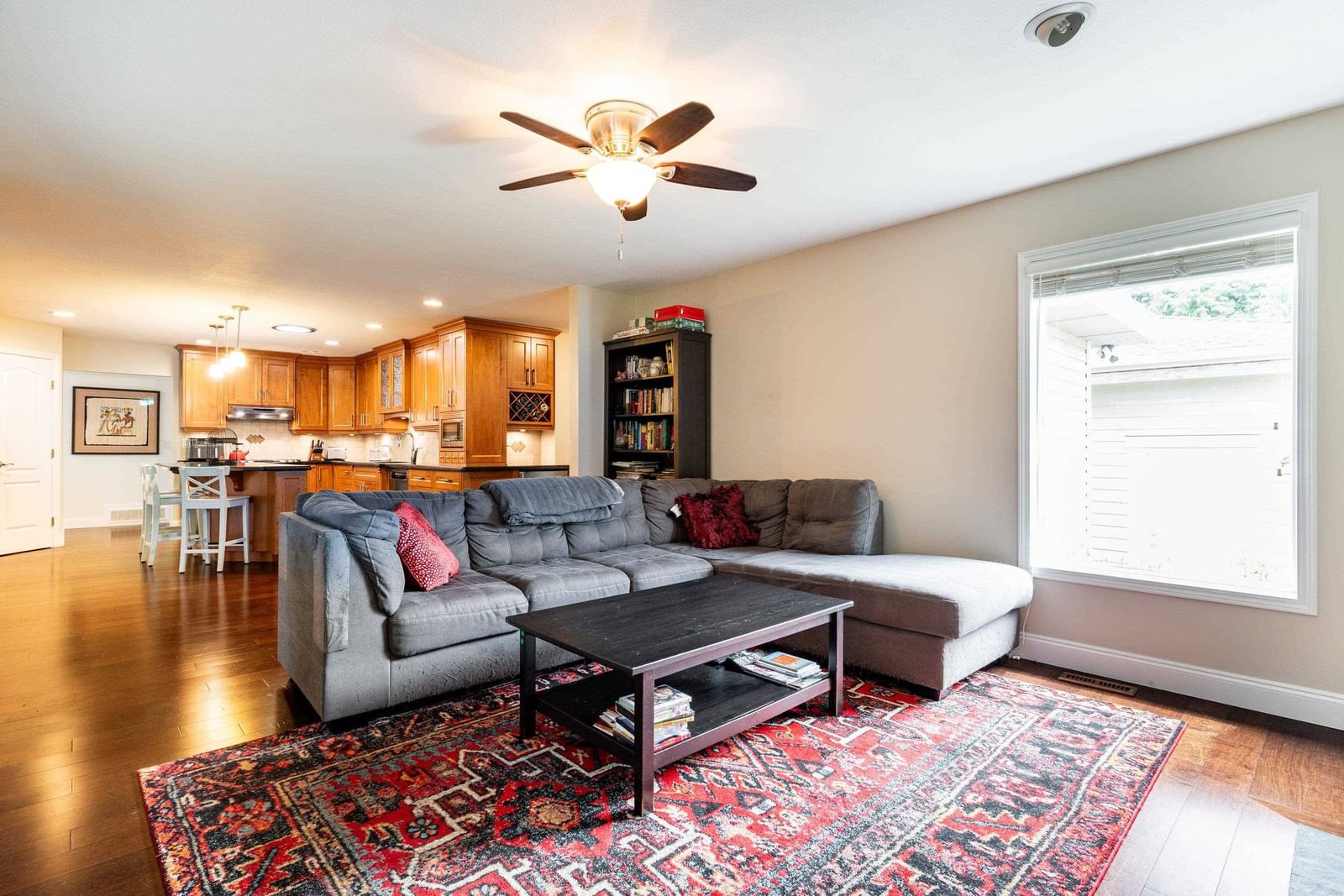 Listing Image 16