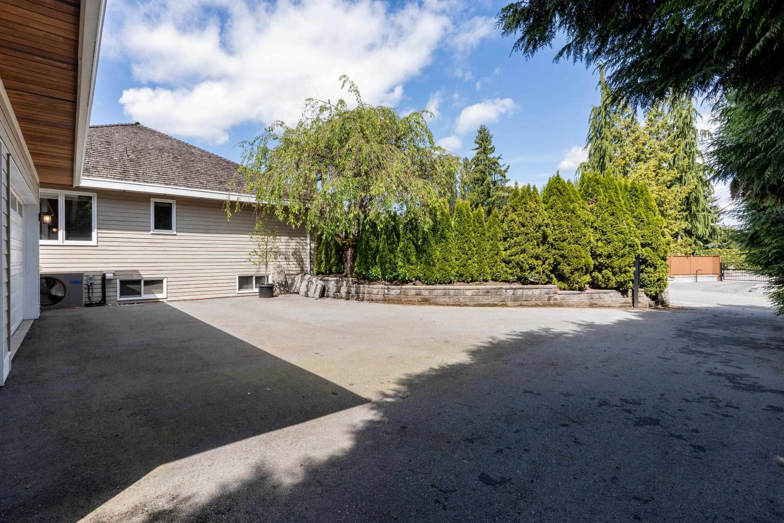 Listing Image 37