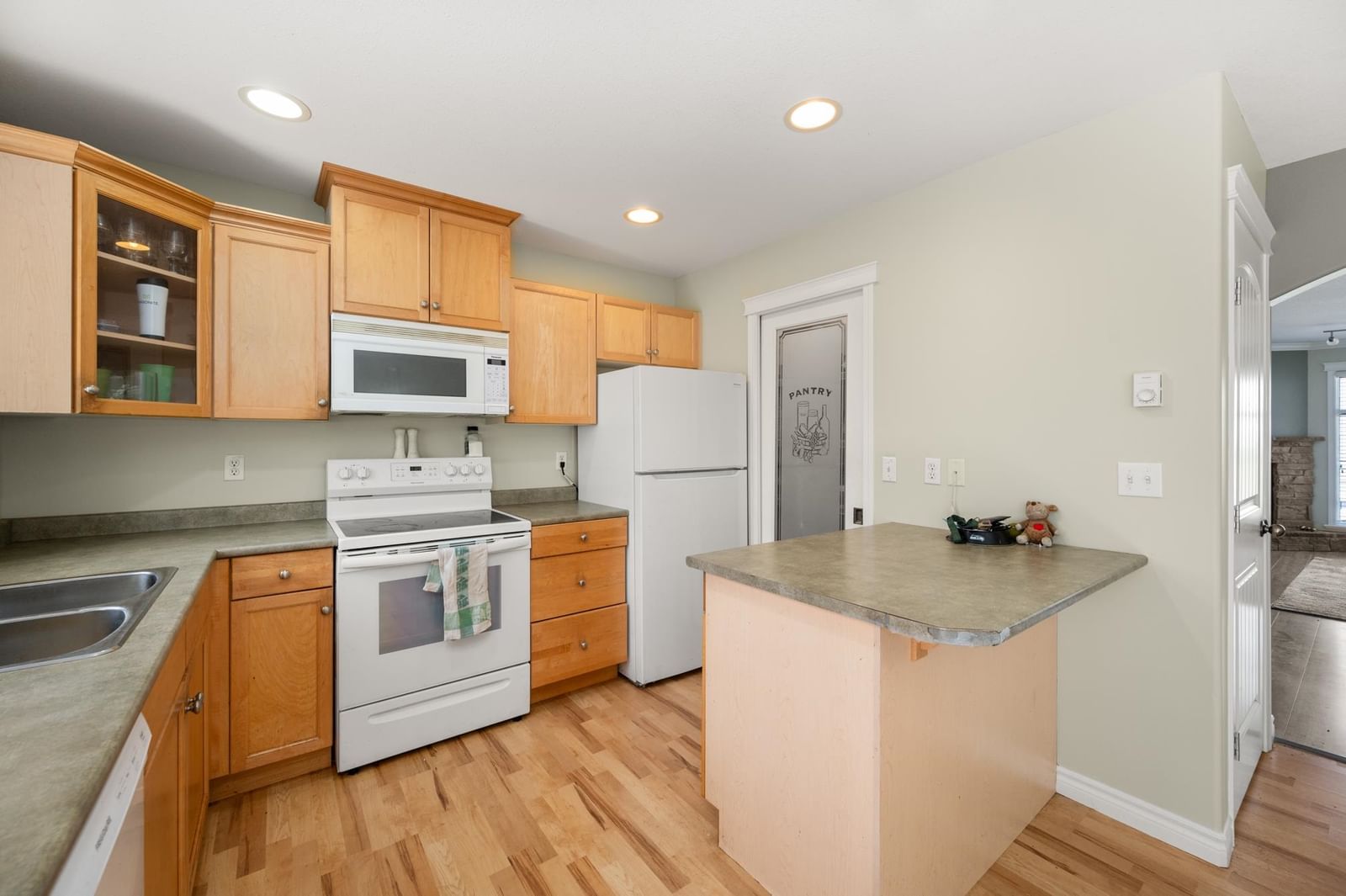 Listing Image 13