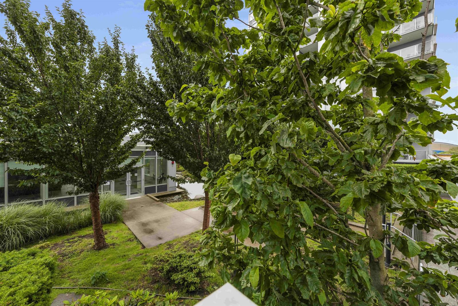 Listing Image 21