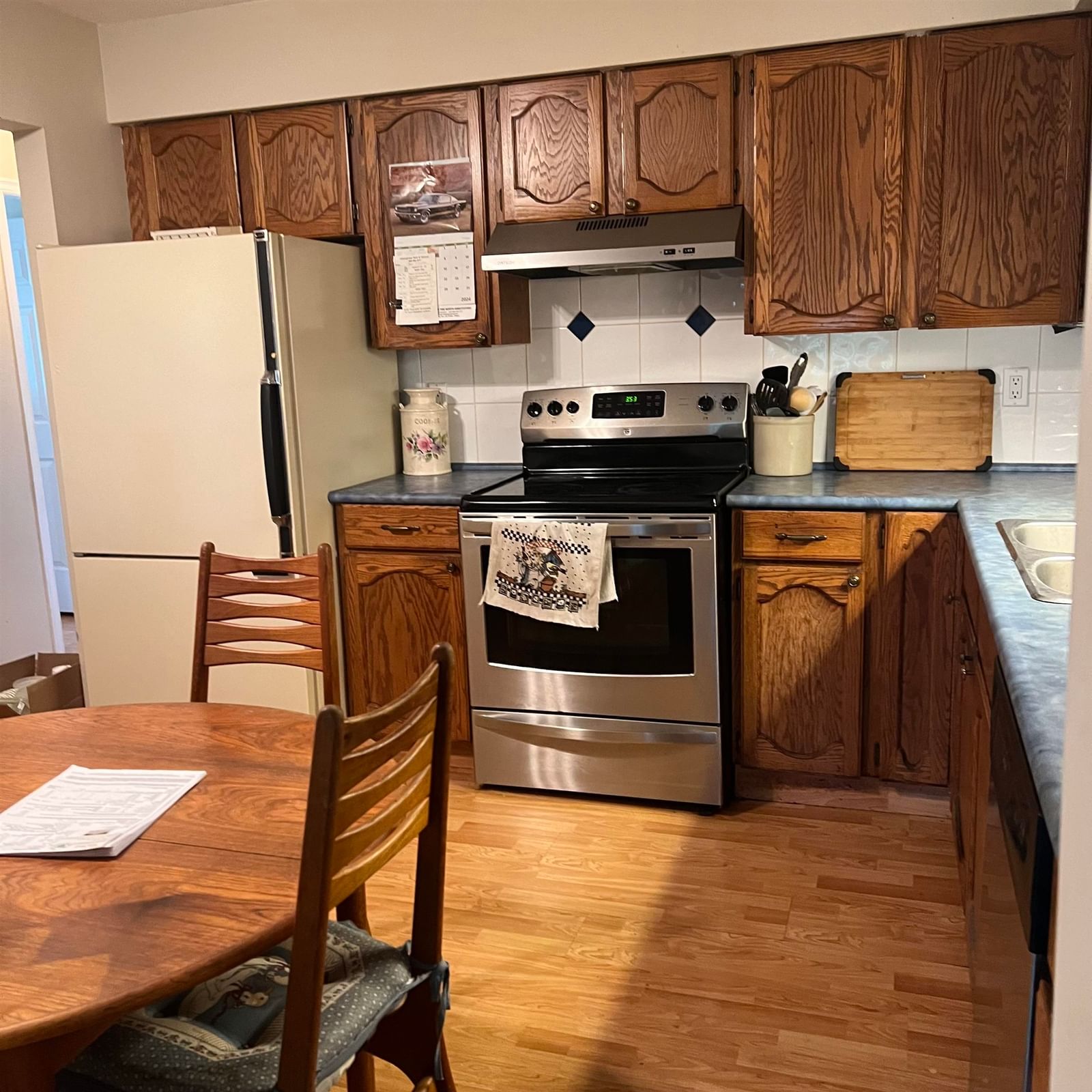 Listing Image 6