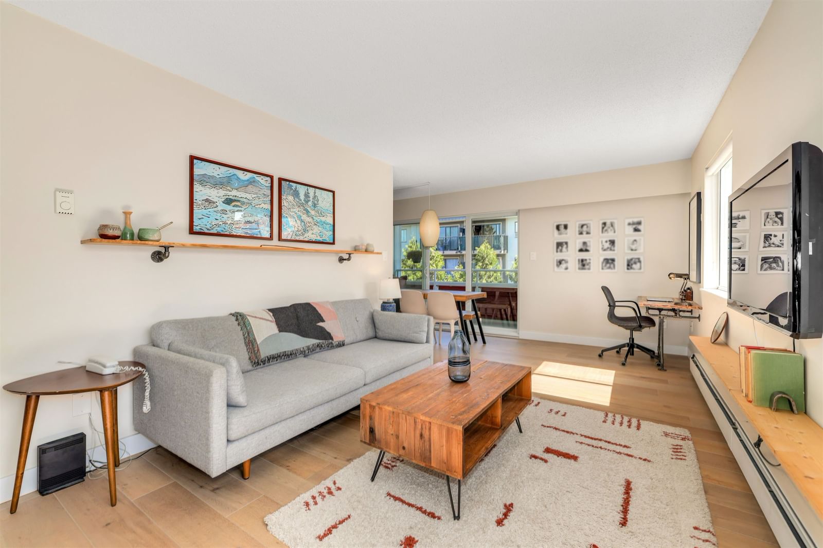 Listing Image 4
