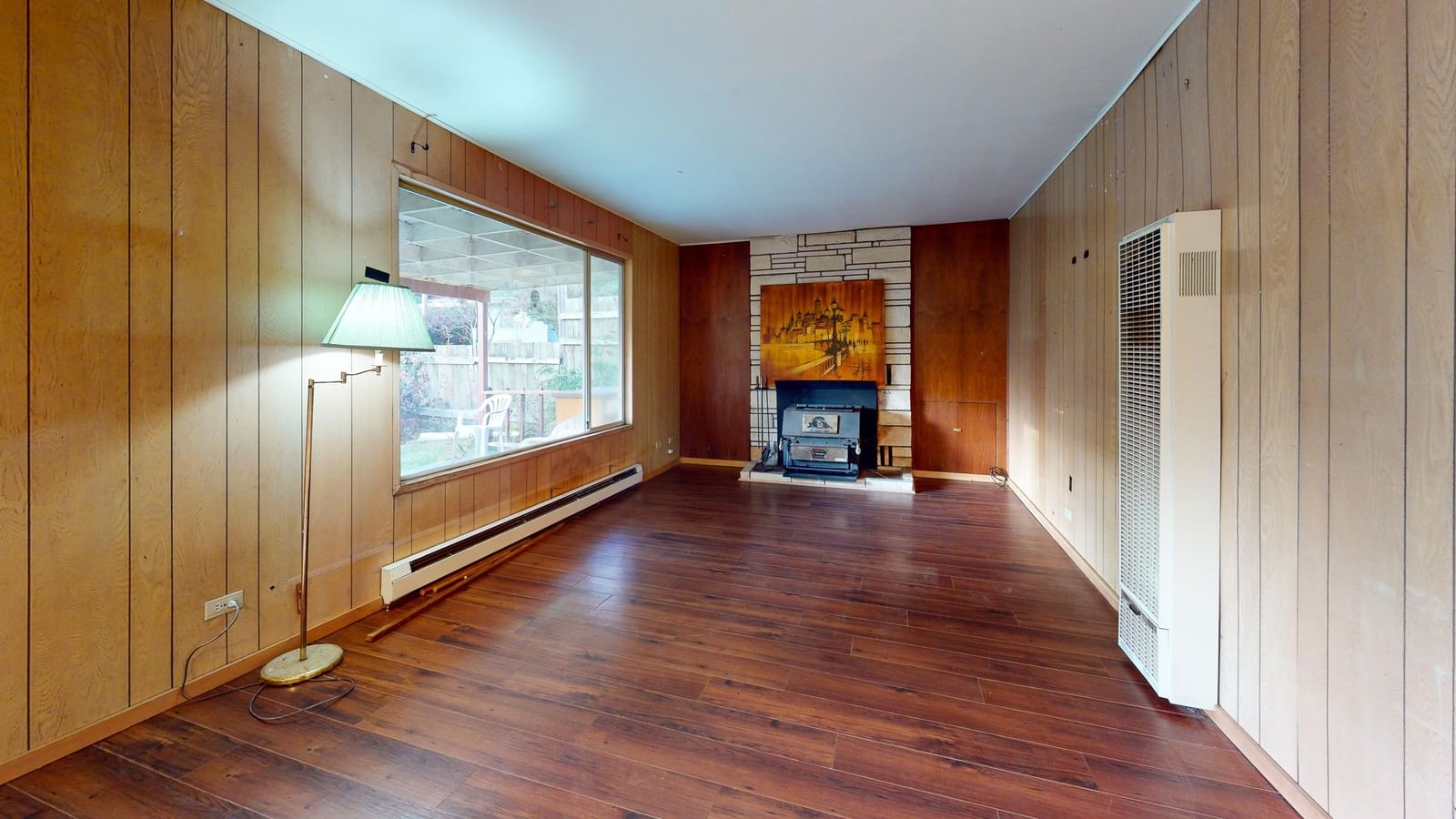 Listing Image 6