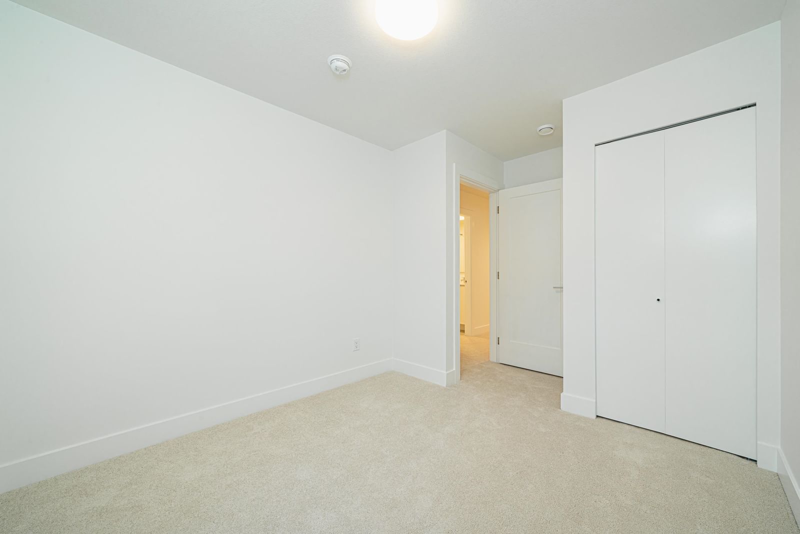 Listing Image 26