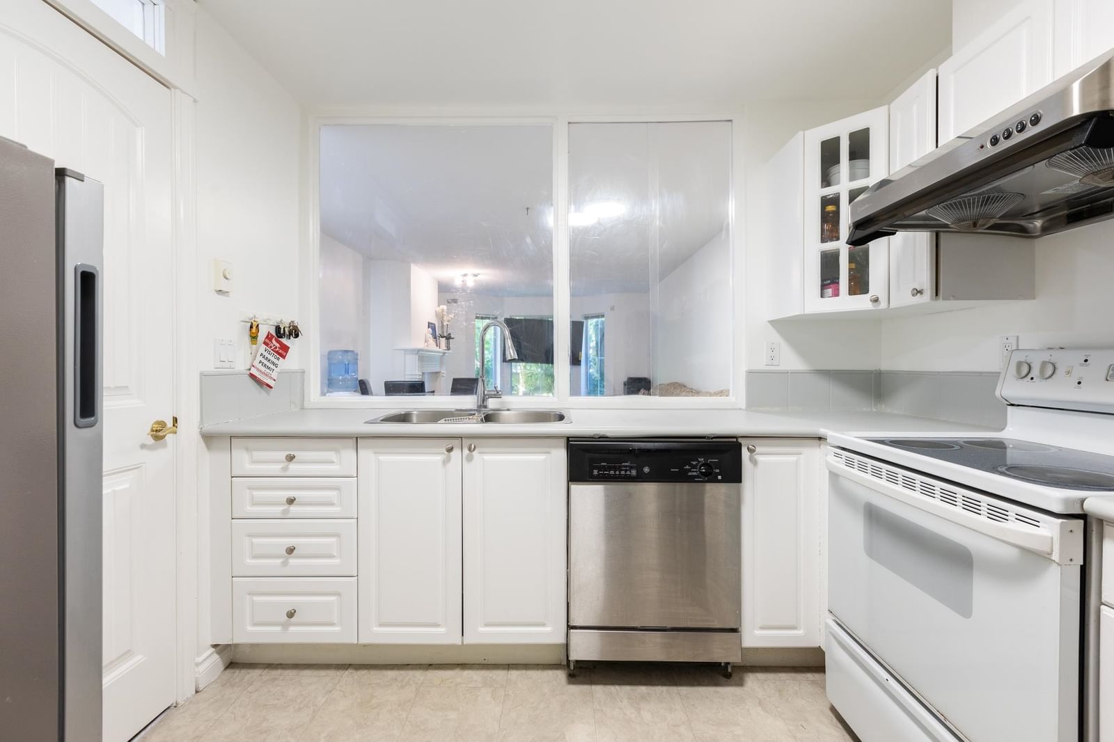 Listing Image 17
