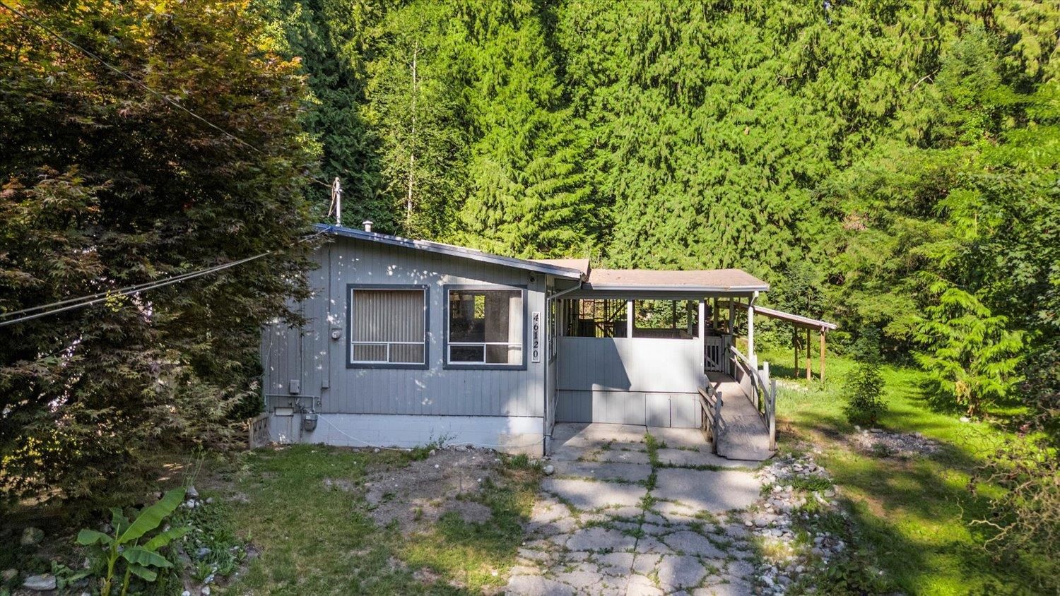 Listing Image 4