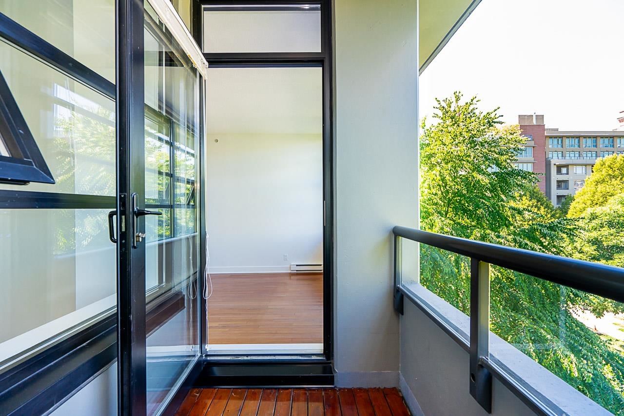 Listing Image 15