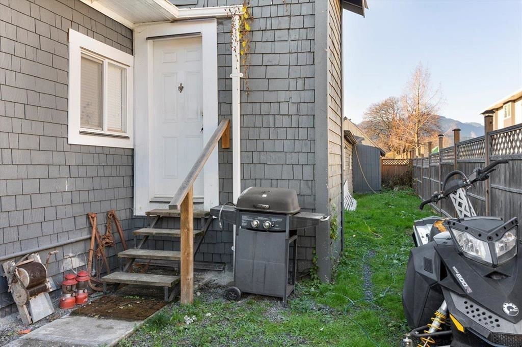 Listing Image 10