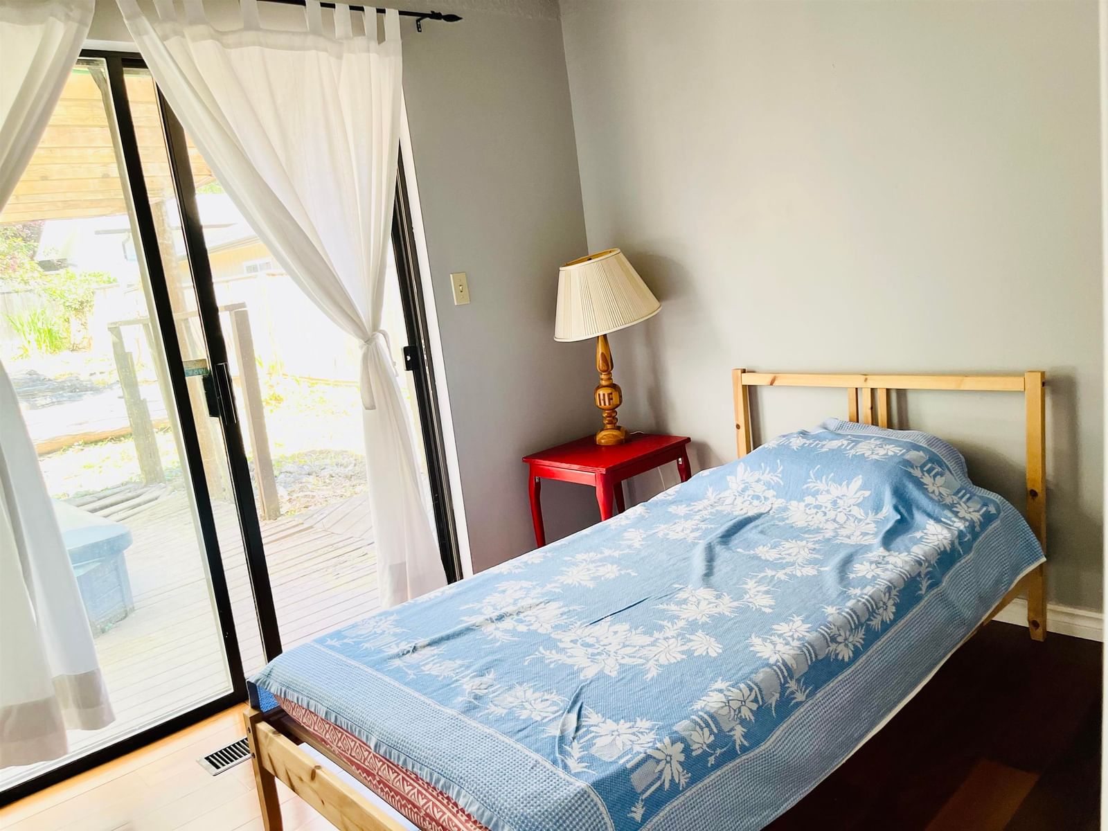 Listing Image 12