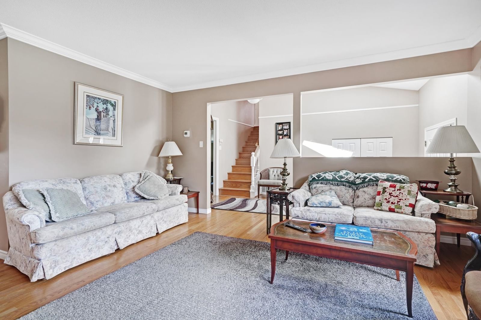 Listing Image 5