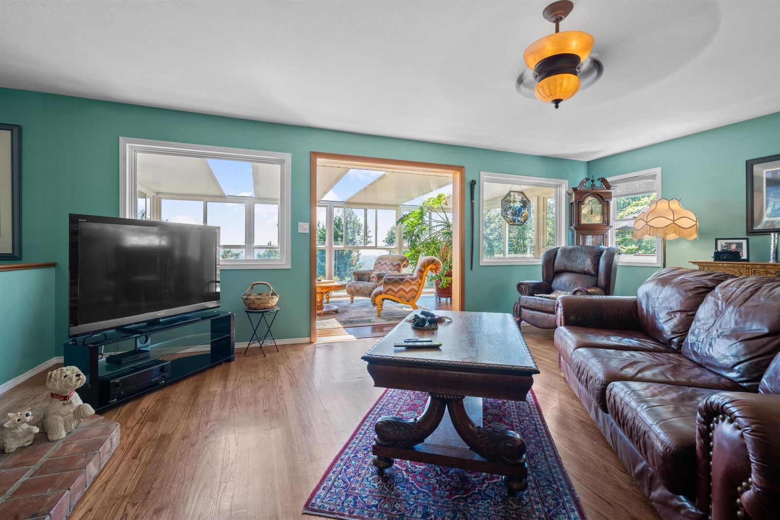 Listing Image 12