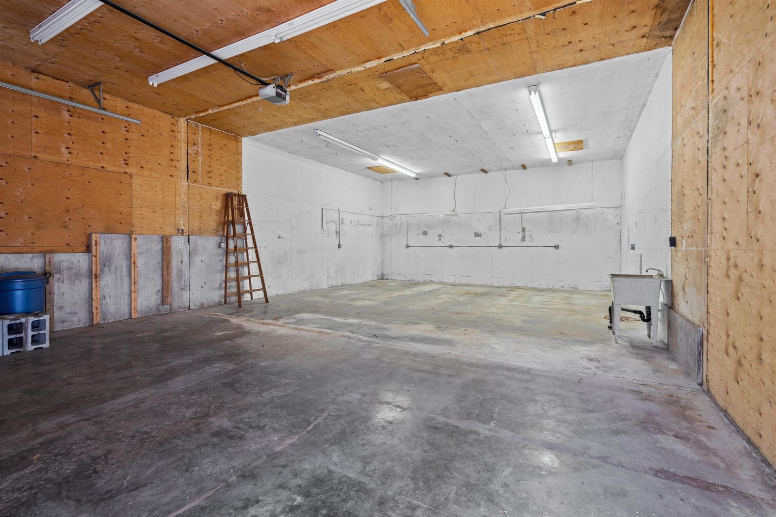 Listing Image 30