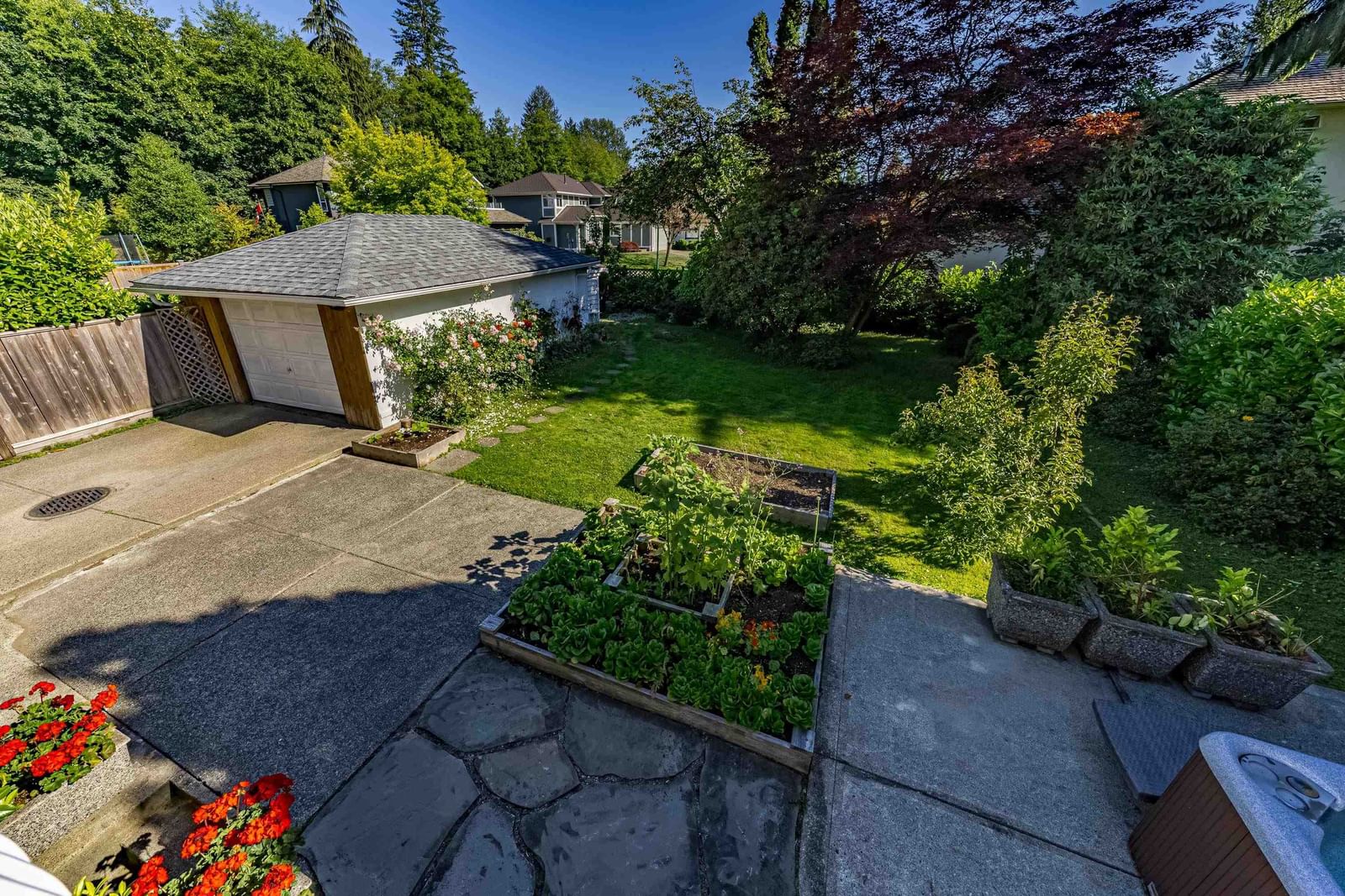 Listing Image 12