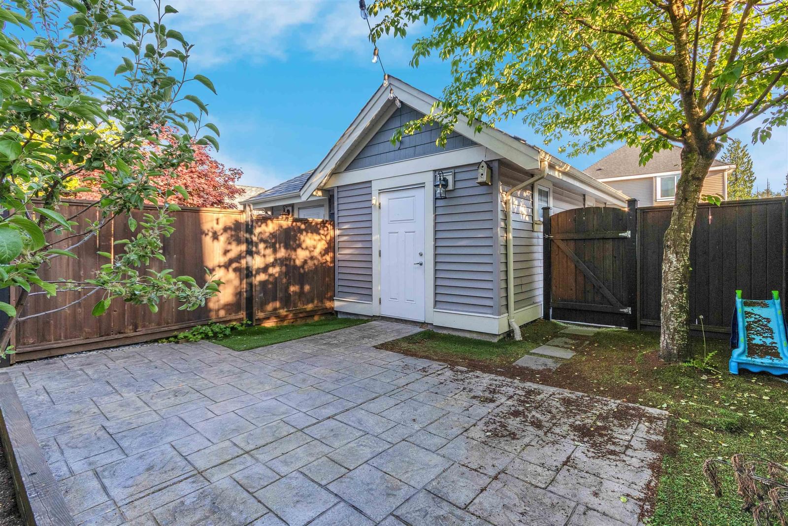 Listing Image 18