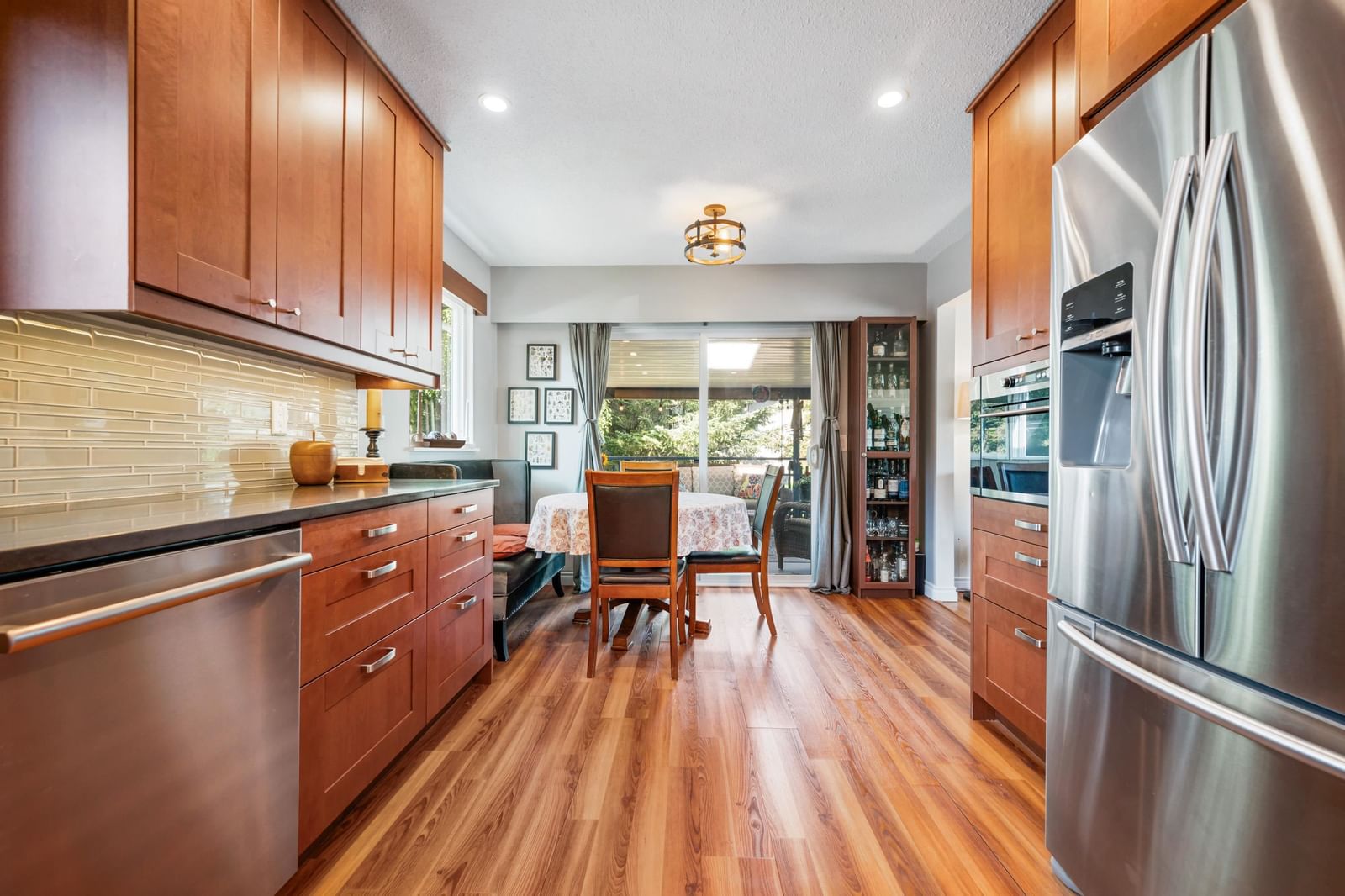 Listing Image 15