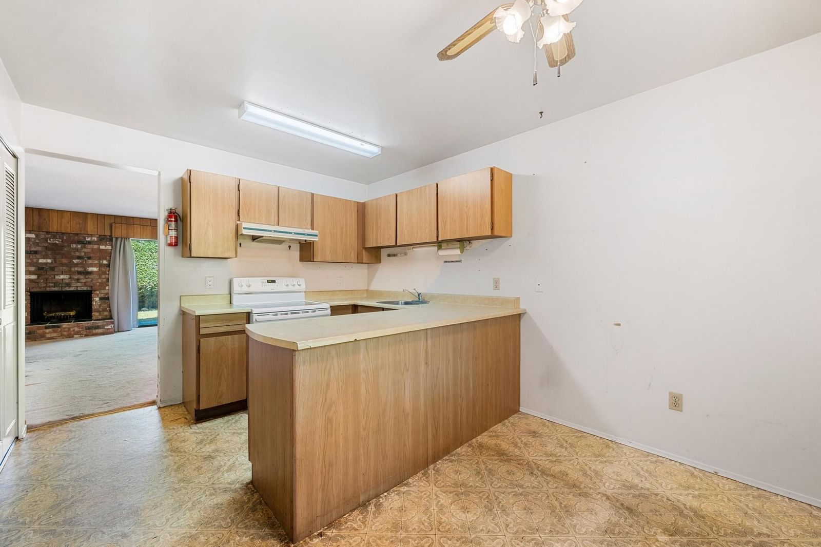Listing Image 16
