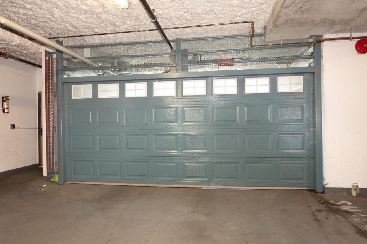 Listing Image 28