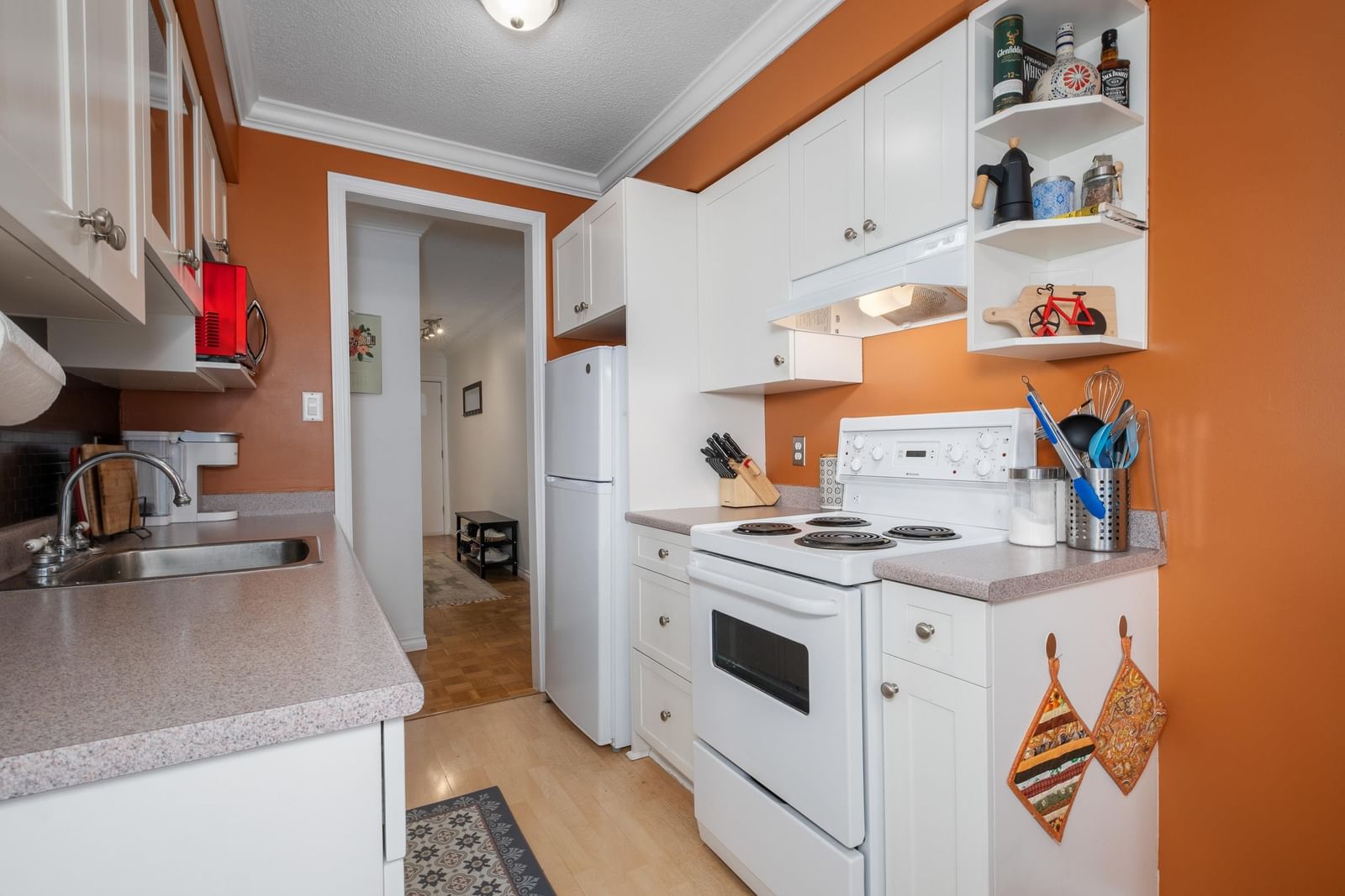 Listing Image 12