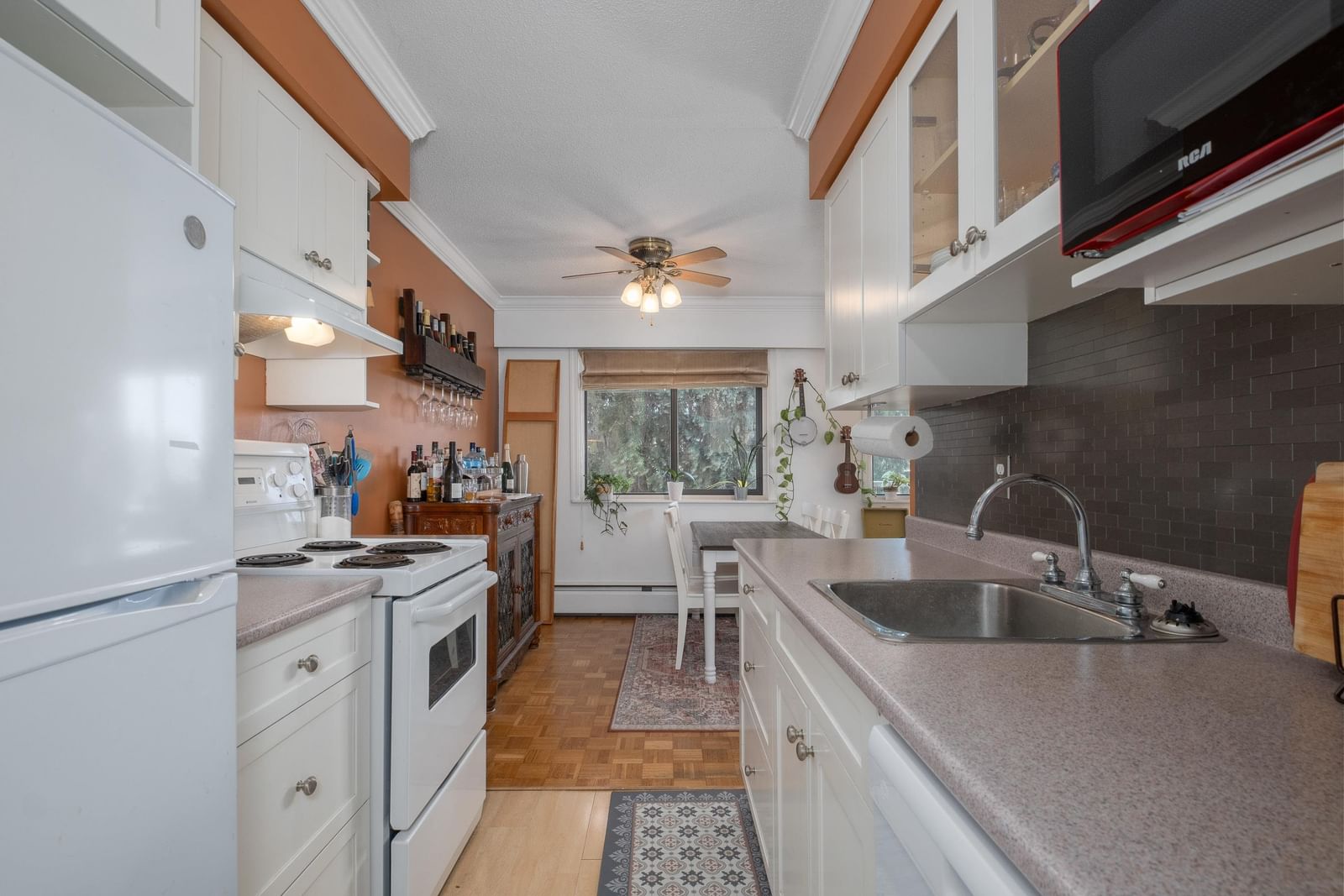 Listing Image 13