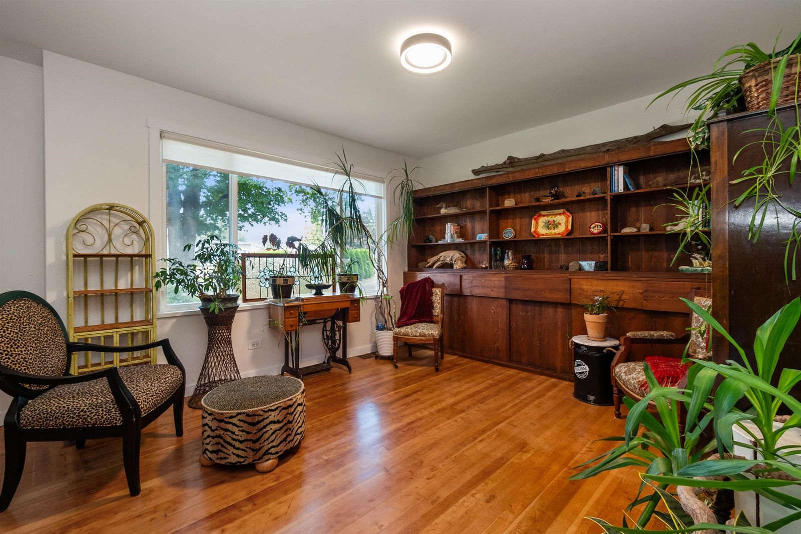 Listing Image 14