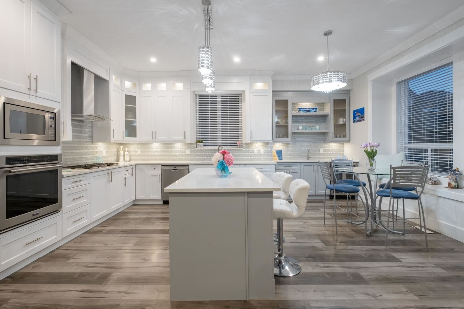 Listing Image 11