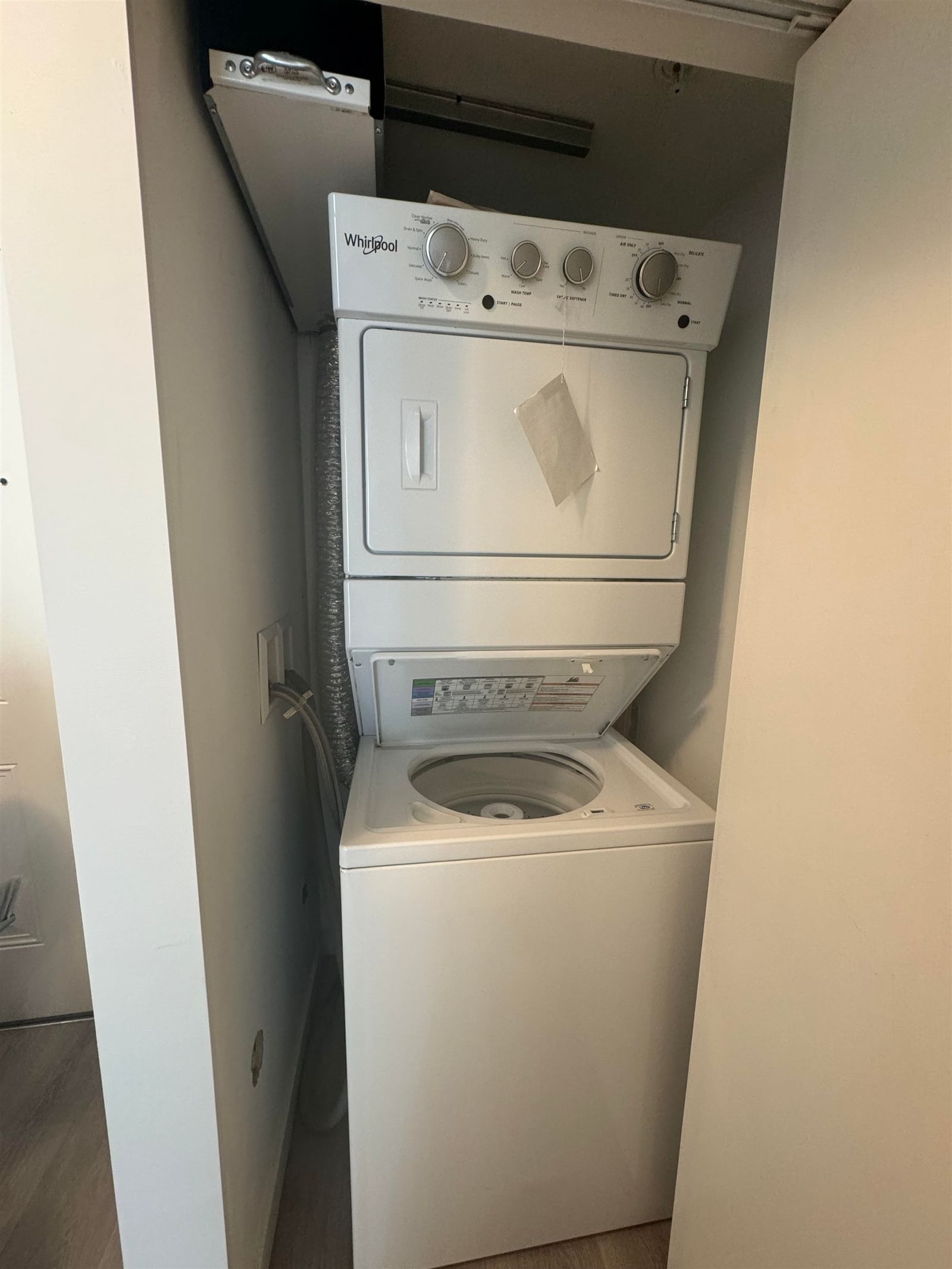 Listing Image 8
