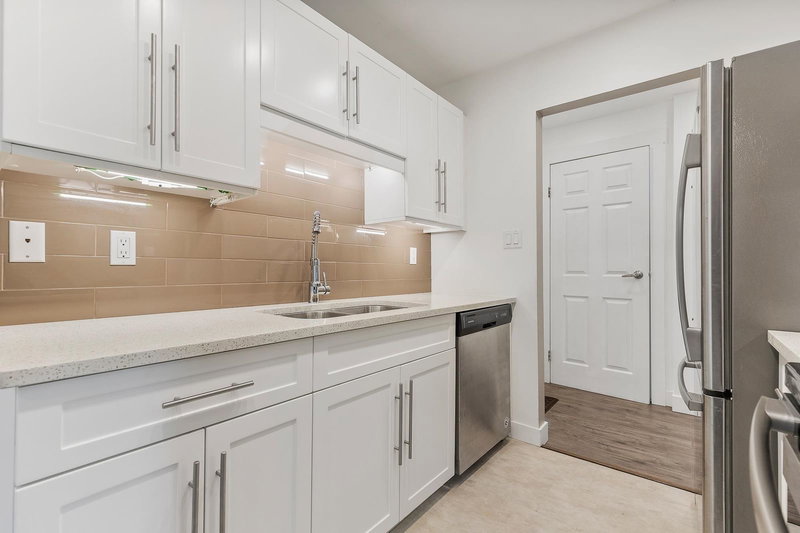 108 - 45598 Mcintosh Drive, Chilliwack, V2P 7J3 | Image 2