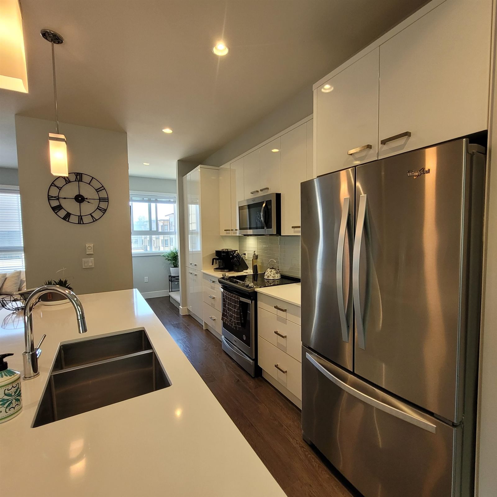 Listing Image 13