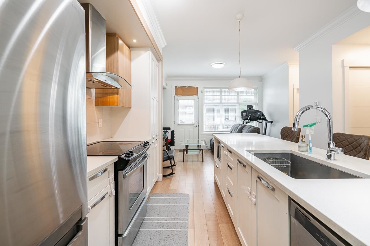 Listing Image 14