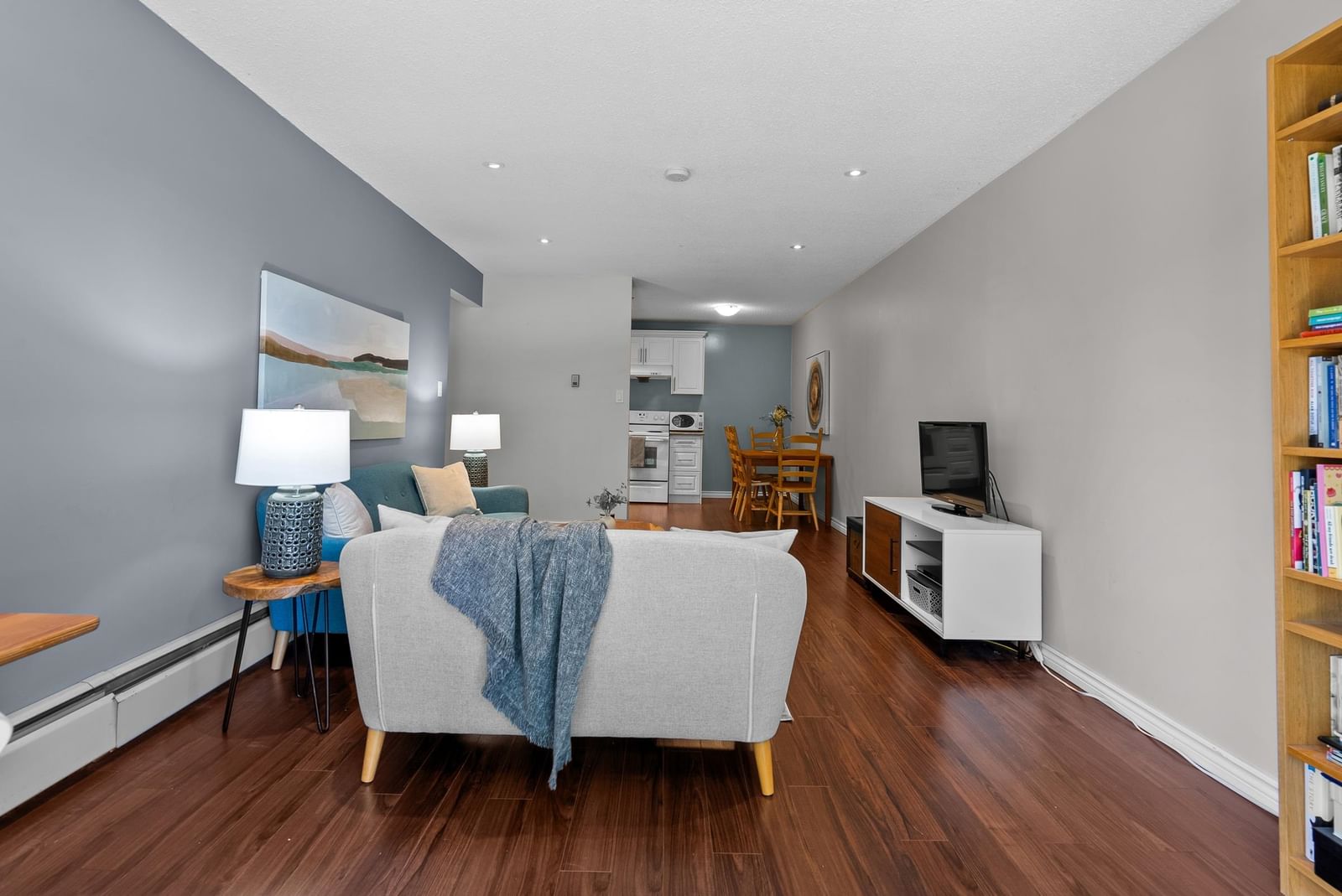 Listing Image 15