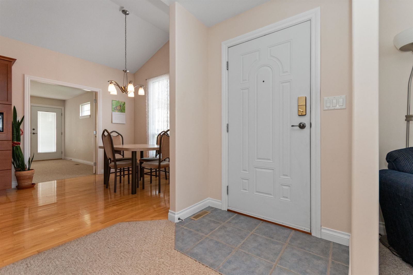 Listing Image 17