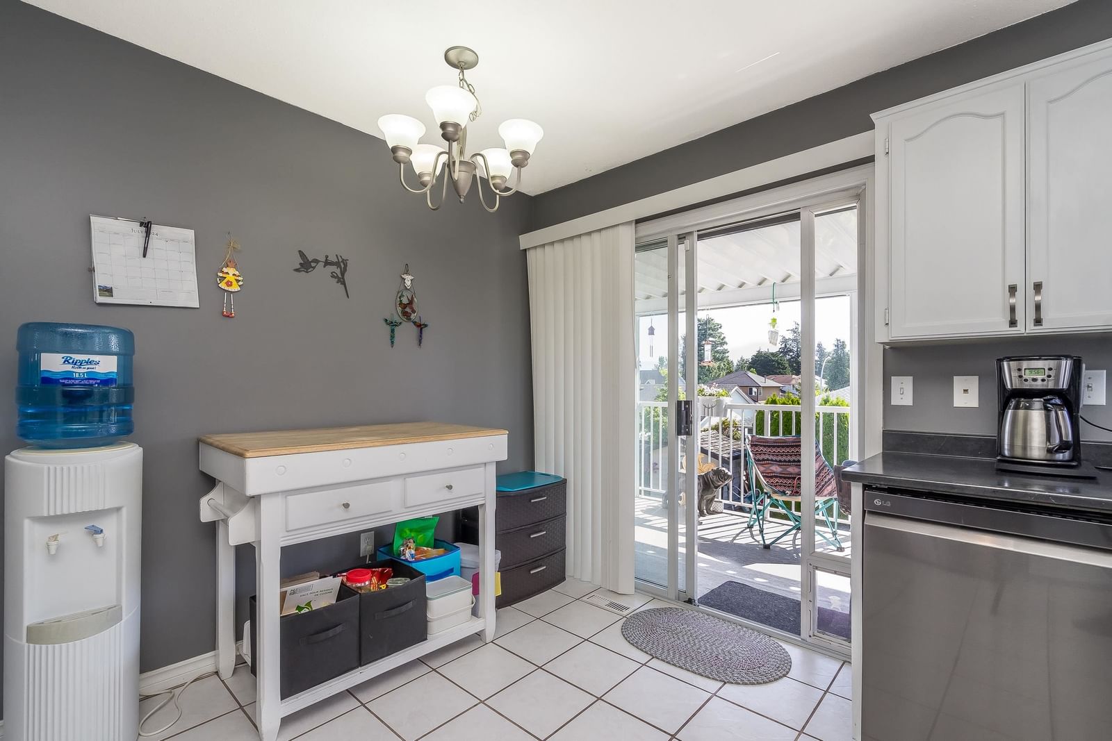 Listing Image 9