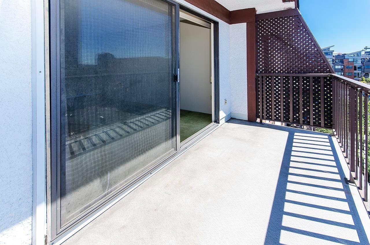 Listing Image 6