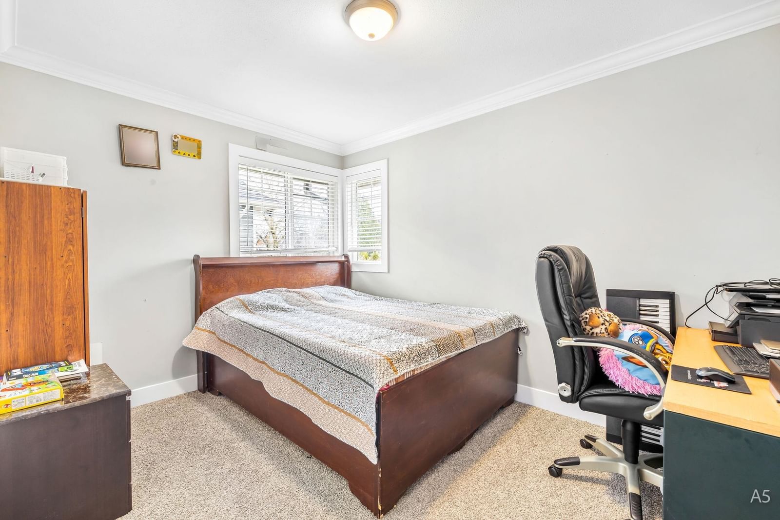 Listing Image 16