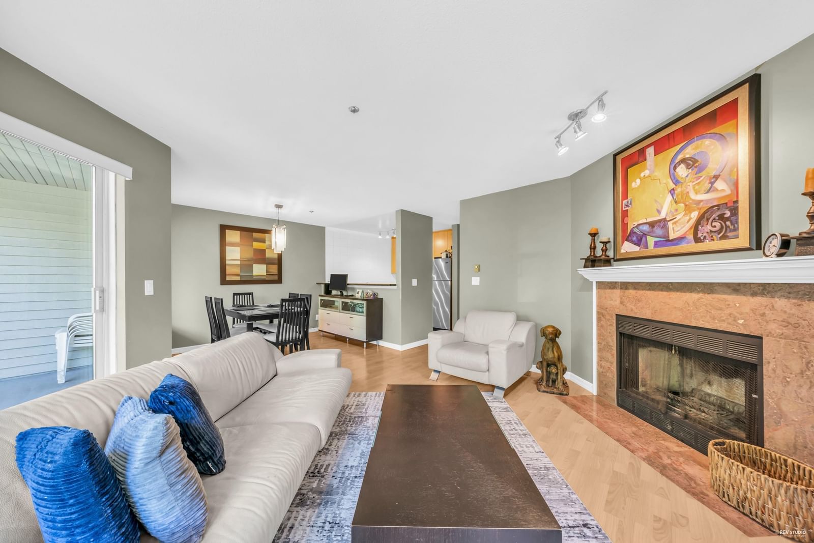 Listing Image 19