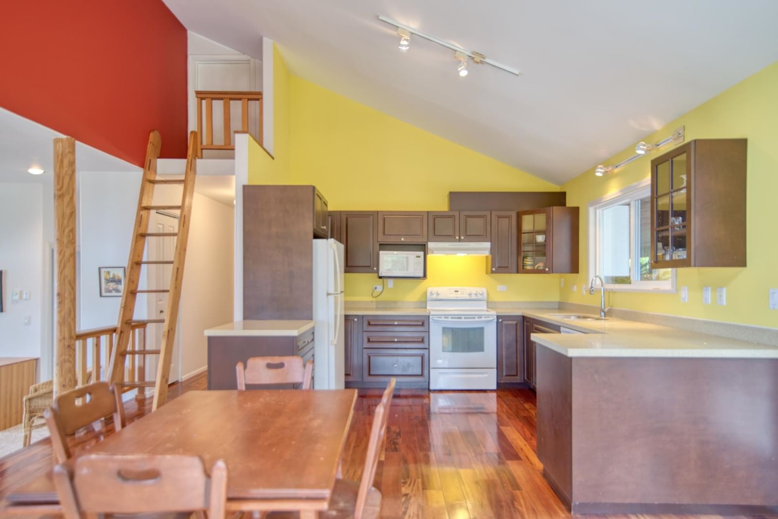 Listing Image 28