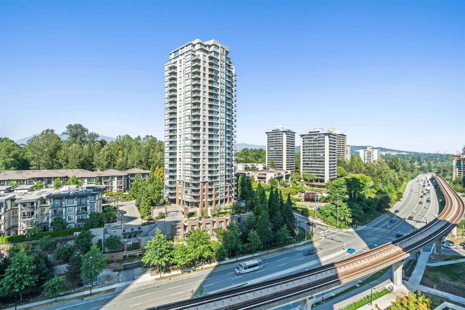 Listing Image 11
