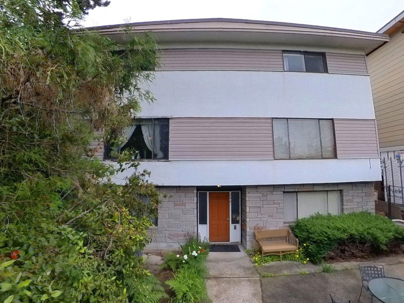 246 4th Street W, North Vancouver, British Columbia (MLS R2905354)