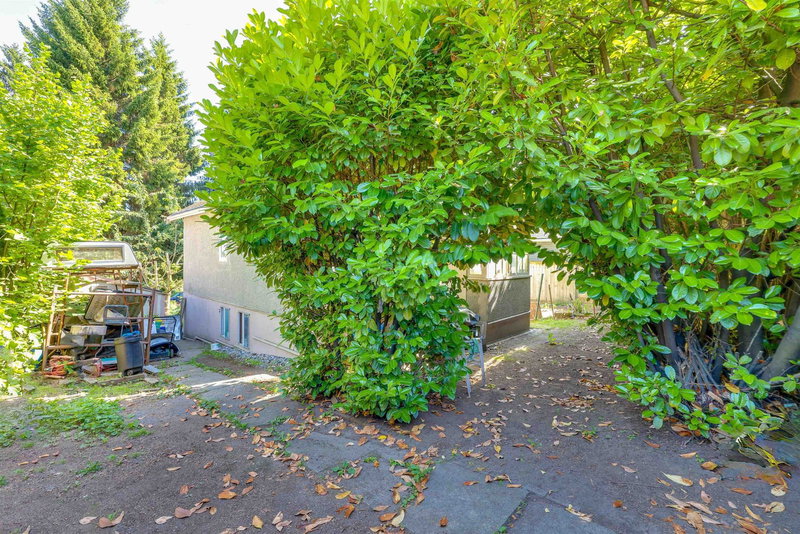 112 Tenth Avenue, New Westminster, V3L 2B1 | Image 2
