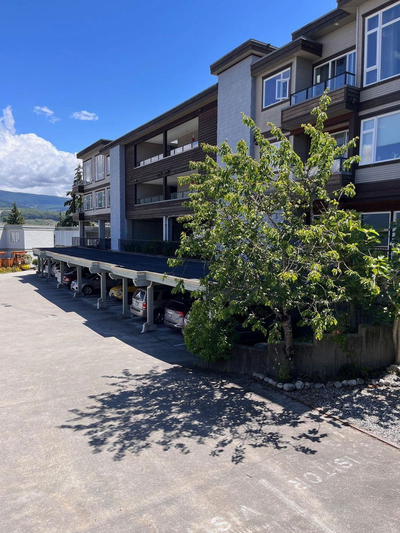 5780 Trail Avenue #1, Sechelt, British Columbia (MLS R2905403)