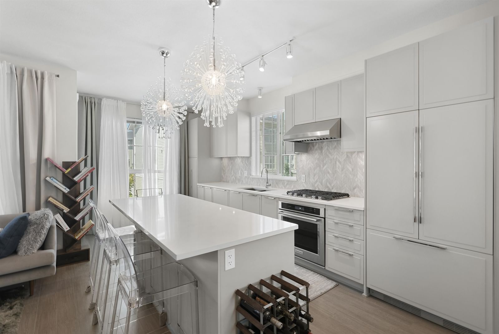 Listing Image 9