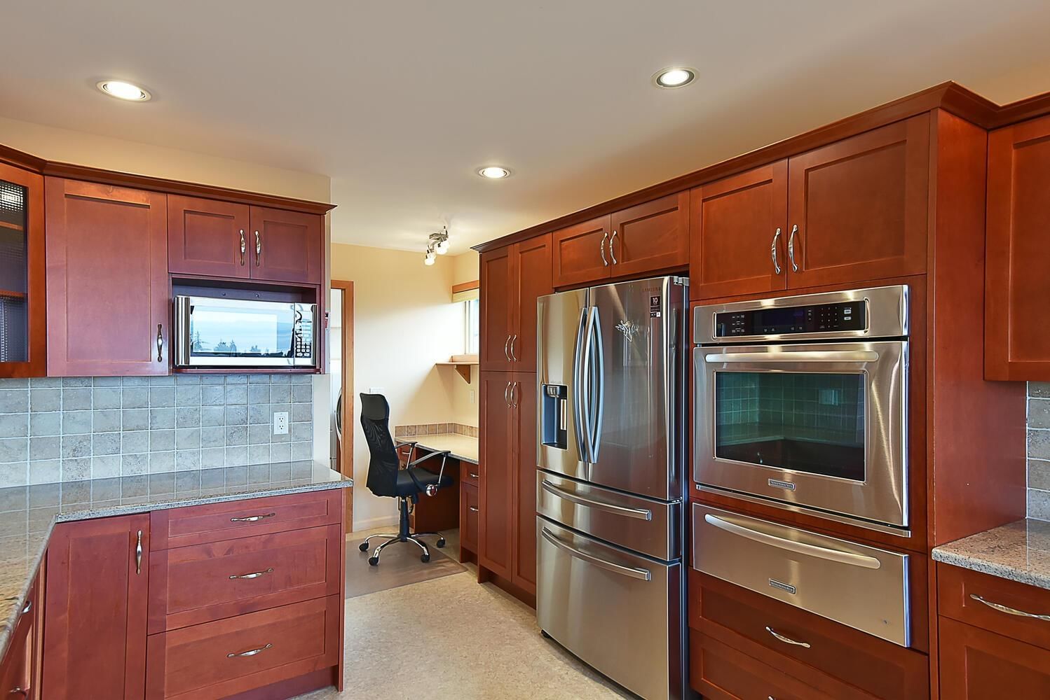 Listing Image 18