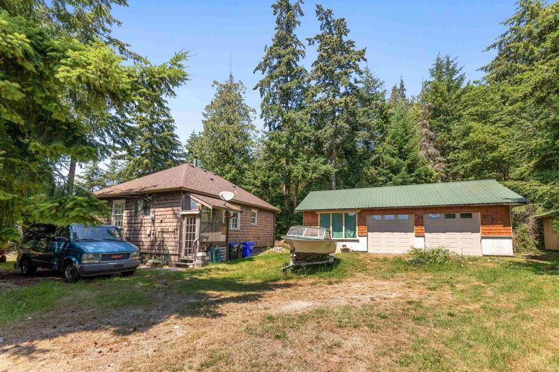 5090 Chapman Road, Sechelt, British Columbia (MLS R2905493)