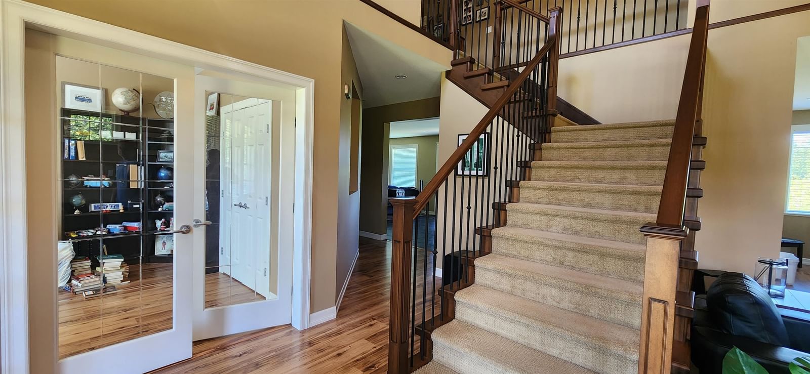 Listing Image 12