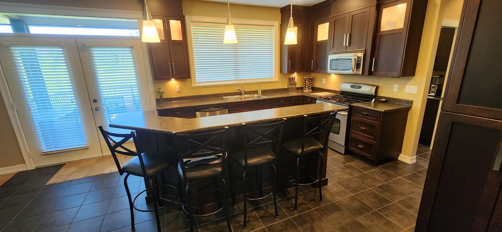 Listing Image 16